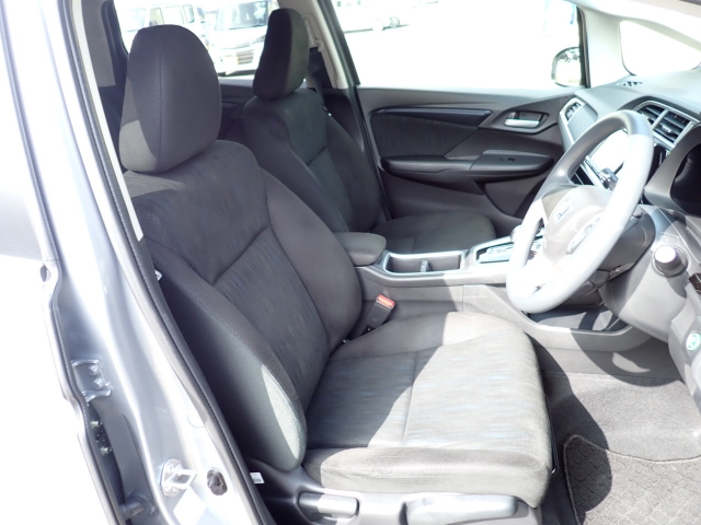 �t�����g�V�[�g�A��ԗǍD�ň��S�ł��B�傫�ȉ�����Ȃ����S�ł�