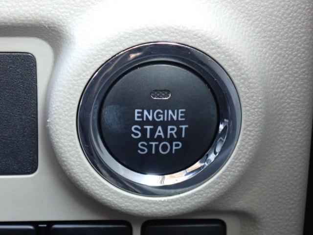 プッシュスタートでエンジン始動♪