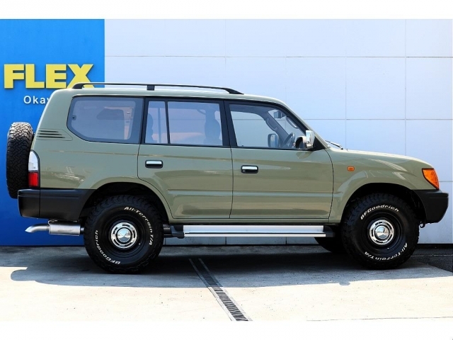 �T�C�h�X�e�b�v�t���ŏ��~��y�`���ł���