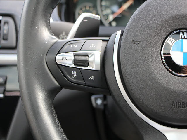 全車店頭にて展示中！お越し頂ければ現車確認が可能です。お気軽にお越しくださいませ。専門スタッフが細かくご説明させて頂きますので輸入車にご不安がある方でも安心です。