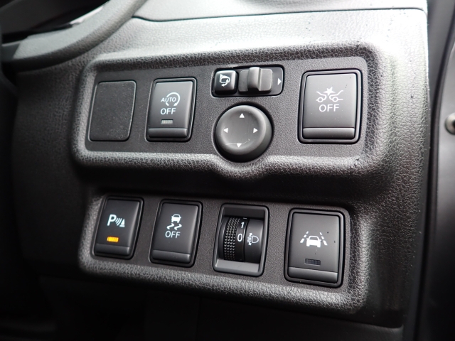 �d���i�[�h�A�~���[�A���S�������t���Ă��܂�