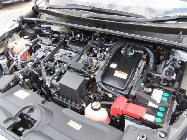 �G���W�����[�������ꂢ�ł���B�@�֋@�\�n���ǍD�ł��B�[�ԑO�ɓ_���������s���܂��B�G���W���I�C���E�I�C���t�B���^�[�E�G�A�R���t�B���^�[�E���C�p�[�S���͕K�������v���܂��i�G�A�R���t�B���^�[�́A�����Ԃ̂݁j