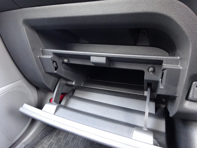 ����ȑO�ɂ͎Ԍ��ؓ��ꓙ���ވꎮ�����[�ł���O���[�u�{�b�N�X���������܂��B