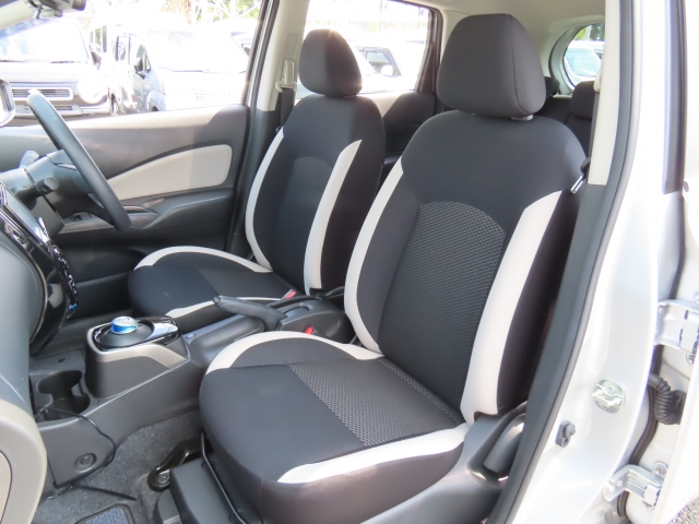 �t�����g�V�[�g����ԗǍD�ł���B�傫�ȉ�����Ȃ��A���S�ł��B����S�n�������ł���B