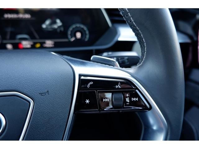 �X�C�b�`���̃I�[�g���C�g��W���������Ă���܂��B���̖͂��邳�ɉ����Ď����Ń��C�g�̓_�������Ă���܂��B�g���l���������������s�����ɂ��֗��ȑ����ł��B