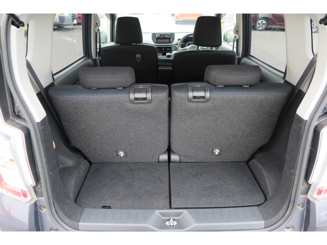 ���Q�b�W���[���ł��B�㕔���Ȃ͍��E�Ɨ��ŃX���C�h�\�ȃV�[�g�ł��̂ŃA�����W����ő傫�ȉו����\���ڂ����܂��ˁ�