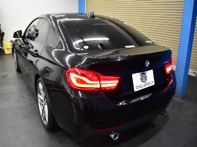 都内最大級の大型展示場！更にガレージ完備！専門店だからできる幅広いラインナップ！ご希望の車種がない場合もお気軽にお申し付け下さい。当社ネットワークでご希望の車両を探して参ります。