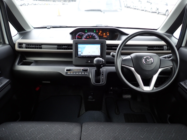 オリックス認定中古車は外部機関ＡＩＳの厳格な検査を全車実施し修復暦が無く状態の良い車両を厳選しておりますので安心してお買い求め頂けます！　保証も充実で安心！