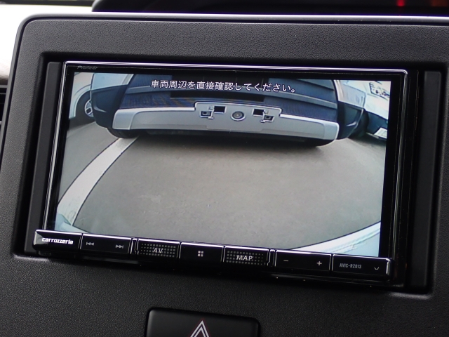 バックカメラも搭載しております。