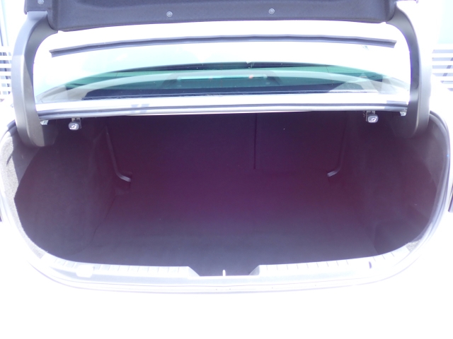 �ʏ펞�̃��P�b�W�X�y�[�X�ł��I�傫�ȊJ���ŉו��̏悹�~�낵���y�ɍs���܂��B