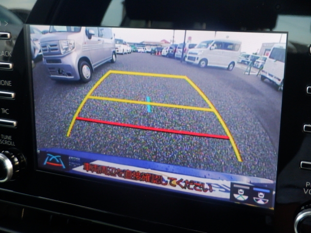 バックカメラもあります！　車庫入れも安心！