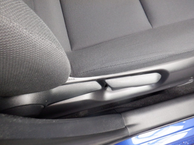 シートリフター搭載で座席の調節が簡単かつ自由自在！