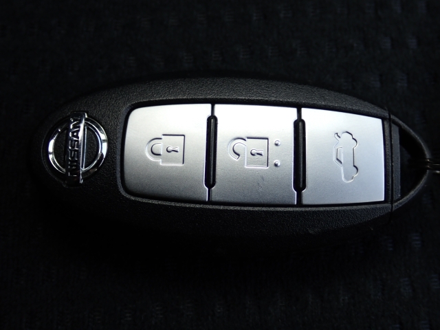 ���Ƃ��Ă��֗��ȃX�}�[�g�L�[�V�X�e���������g�т��邾���Ńh�A���̎{���E�J���E�G���W���n�����\�ȃX�}�[�g�L�[�V�X�e���ł��B