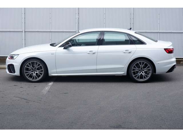 Ａｕｄｉ認定中古車の保証内容：エンジンやブレーキなどの重要部品はもちろん、オーディオ、ナビゲーションシステム等の快適装備まで幅広く保証。万一不具合が発生した場合は、全国のサービス工場で無償修理します。