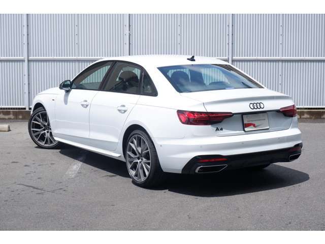 ２４時間緊急サポートサービス：事故や故障等の予期せぬトラブルに、３６５日２４時間体制で対応。全国ネットワークを最大限に活用し、応急処置のアドバイス、出張応急修理や牽引搬送等を迅速に行います。