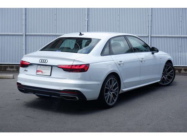 ナビゲーションは地図データを最新バージョンに無償でアップデートしてお渡しいたします。（一部対象外の車両があります。詳細はスタッフまで問い合わせ下さい。）