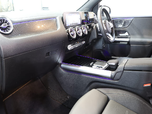 ＴＵＣのメルセデスベンツは全車無料２年保証が付きます。納車後も安心のメルセデスベンツライフをお愉しみ頂けるようサポート致します。