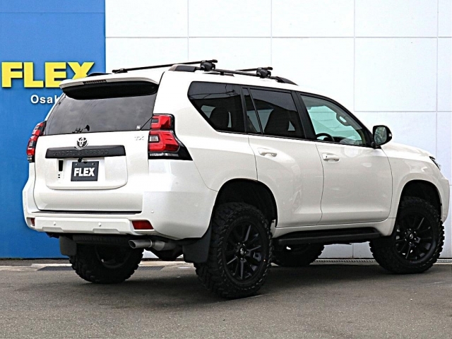 新品でリフトアップ施工いたしました。