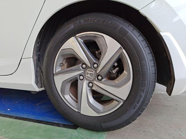 自社民間車検工場完備です・修理・車検・点検などスピーディーな対応とお客様のご要望にお応えできるよう努めています。