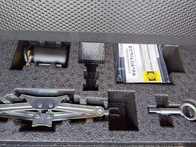 当社は昭和４４年に設立した会社です。今年で５６周年になります。創業当時からの伝統としてお車を通じて真面目にお客様と向き合ったお付き合いをさせて頂く事が当社の特徴です。１００年企業を目指しております。