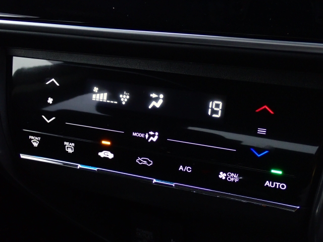 ���I�[�g�G�A�R������(^^�􁚎����������y�X�I����p�l����X�C�b�`���㎿�ő��쐫���ǍD�ł��B