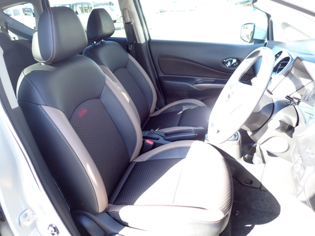 �t�����g�V�[�g�A��ԗǍD�ň��S�ł��B�傫�ȉ�����Ȃ����S�ł�