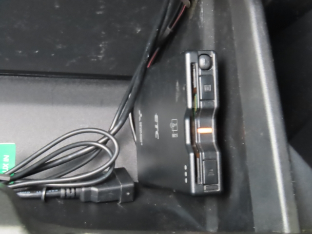 ＥＴＣも装備していますよ！ＥＴＣ車載機を利用すると高速料金が割引に！！サイフにも優しい装備ですね♪