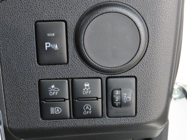 安心の衝突被害軽減装置・コーナーセンサー付きです