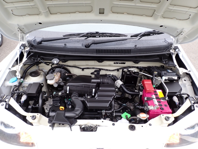 �G���W�����[�������ꂢ�ł���B�@�֋@�\�n���ǍD�ł��B�[�ԑO�ɓ_���������s���܂��B�G���W���I�C���E�I�C���t�B���^�[�E�G�A�R���t�B���^�[�E���C�p�[�S���͕K�������v���܂�