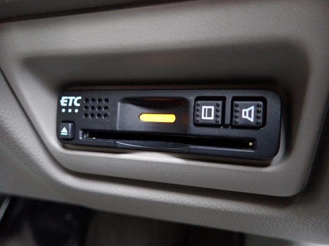 ETC���ڂł��B�L�����H�̗������Œ�Ԃ��鎖�Ȃ��X���[�Y�ɒʉ߂ł��܂��B