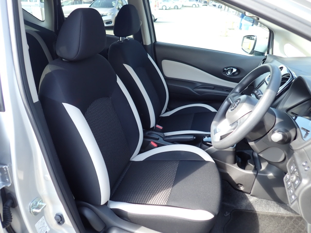 �t�����g�V�[�g�A��ԗǍD�ň��S�ł��B�傫�ȉ�����Ȃ����S�ł�