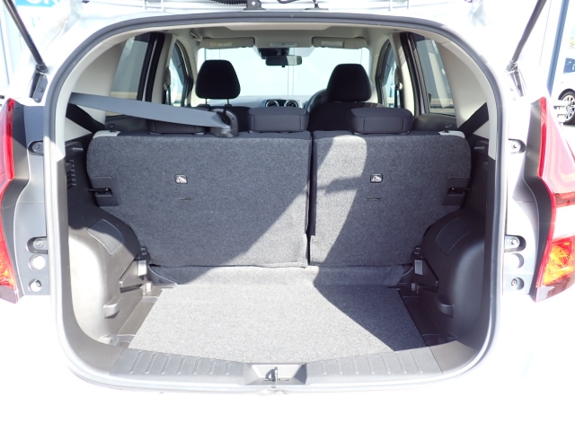 �ʏ펞�̃��P�b�W�X�y�[�X�ł��I�傫�ȊJ���ŉו��̏悹�~�낵���y�ɍs���܂��B