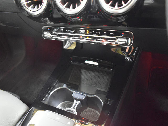 �f�ڈȊO�̉摜�����X�g�o�ɂđ������J���ł��I�����X��������ł����S���čw�����Ă���������悤�ו��܂Ōf�ڂ��Ă���܂��B���X�Ȃ�ł̗͂ǎ��Ȓ��ÎԂ݂̂�̔����Ă���܂��B