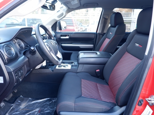 TRD�v����p�@�^�]�ȃp���[�V�[�g�@�ԃX�e�b�`�h�J����