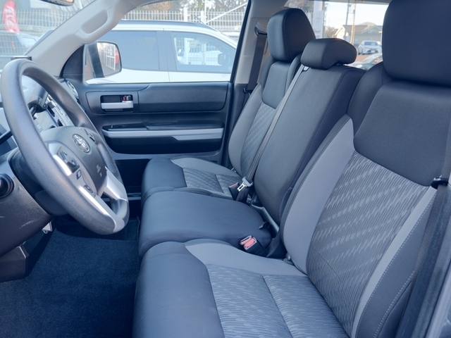 ������6�l�@4WD�@5700�t�@V8