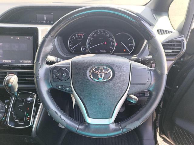 ステアリングリモコン付き！