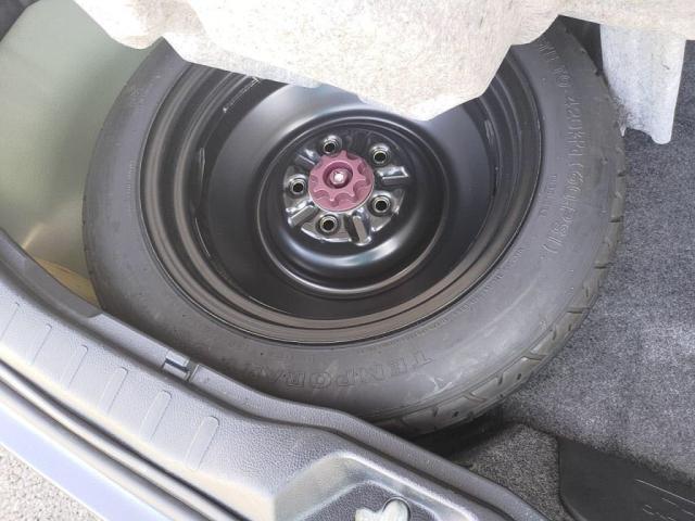 スペアタイヤ付き！