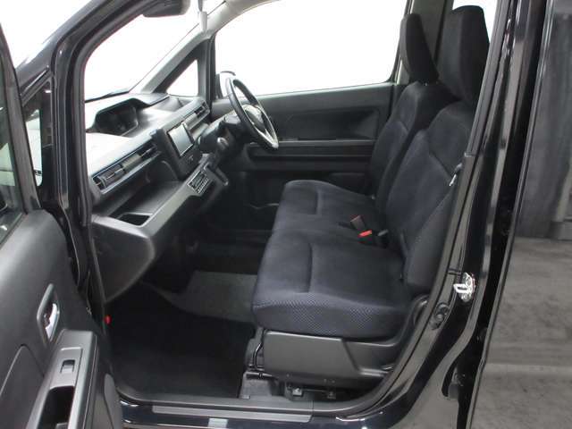 このお車は前のお客様から直接買取させて頂