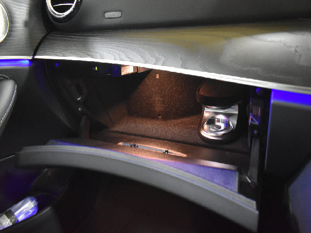 ���X�Ȃ�ł͂̔[�ԑO���������{�I��p�e�X�^�[�������I���o��ɂ��܂��Ă͂��C�y�ɂ��⍇���������B�[�Ԍ�̎Ԍ��E�_���E���E�h���X�A�b�v�Ȃǂ����Ђ��q�l���ʉ��i�ɂĂ��ē������Ē����܂��B������Ԋ����I