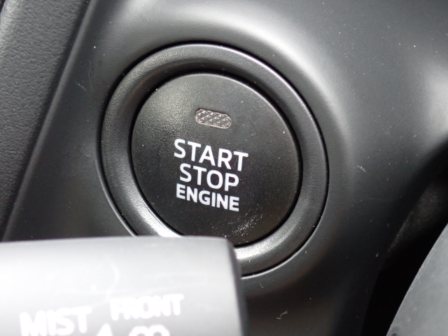 �L�[���X�v�b�V���X�^�[�g�V�X�e�����̗p���Ă���܂��I�{�^����ŃG���W���n�����\