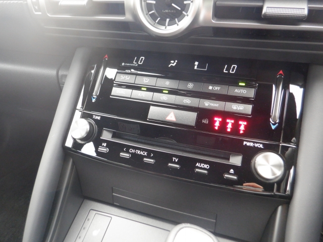 �I�[�g�G�A�R�������B���x�ݒ肪�ł��āA�������K�ł���B