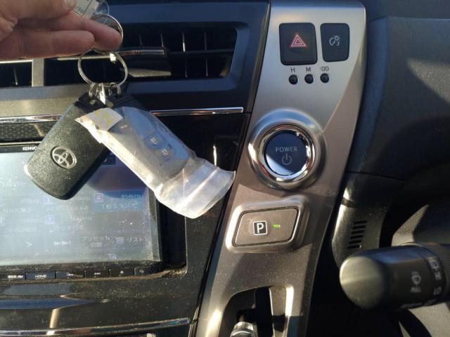 キーフリーですのでカバンから鍵を探さなくてもエンジンかけられます！