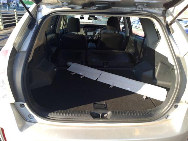 広々としたラッゲジスペース！２列目を倒していただければさらに広くなります！