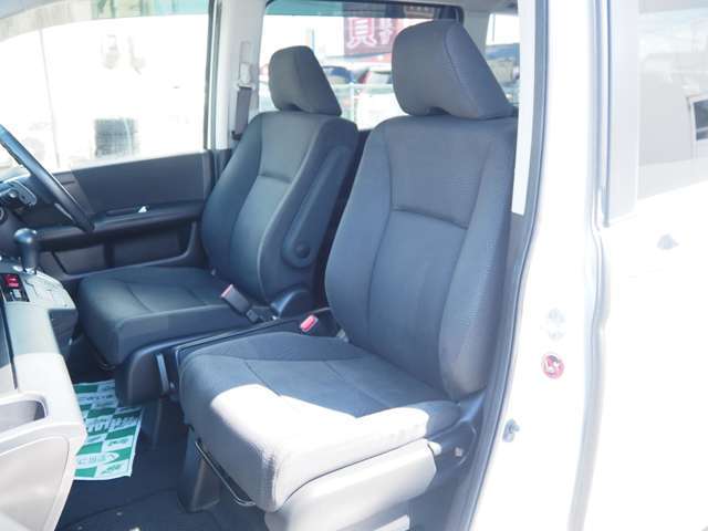 �V�[�g�Ƀ_���[�W��򉻂͏��Ȃ��A�ǍD�ȃR