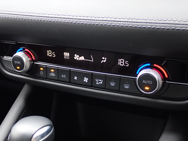 ���I�[�g�G�A�R������(^^�􁚎����������y�X�I���K�Ȏ�����f���������\�ł��B����p�l����X�C�b�`���㎿�ő��쐫���ǍD�ł��B