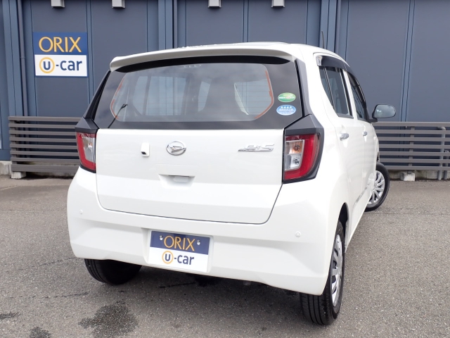 リヤビューの画像になります。オリックス認定中古車には、ご購入後も安心してお乗りいただくために、独自の｢オリックス認定中古車保証｣をお付けしています。