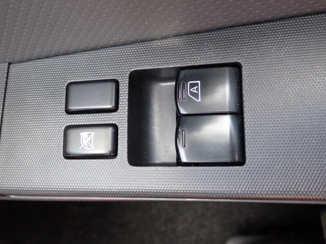 �O�Ȃ̑��̊J�͓d���ɂȂ�܂��̂ŁA�֗��ł���ˁB