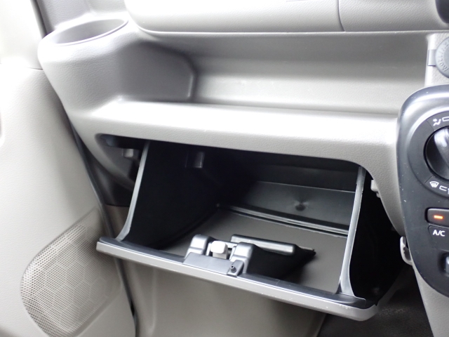 ���[�����Ղ�O���[�u�{�b�N�X�B