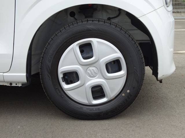 �ԑ̂̕��͋C�ƍ����Ă��鏃���z�C�[���L���b�v�d�l�ł��B