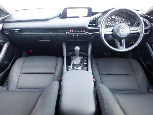 ���O���̐��|�E�K���X�n�{�f�B�R�[�e�B���O��CAR�N���[�j���O���Ǝ҂��{�H�������܂��̂ő�ϐ����B�I���b�N�X�����Ԃł݂͂Ȃ��܂ɉ��K�ȃh���C�u�����񑩁B